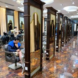 点击看大图 大厅-八佰伴8008星级形象店