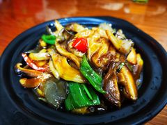 -胡子饮食店