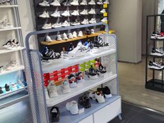 -云柏鞋业(十里堡店)