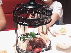 招牌脆皮乳鸽子-避风塘(宝山万达店)