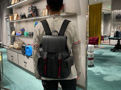 店内环境-Gucci(青岛海信广场店)