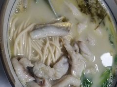 招牌黄鱼面-明呈黄鱼面馆(斜土路店)