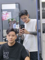 -藤野造型专业烫染接发