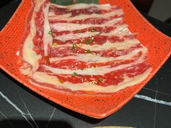 -山川小町·极番烧肉(新地假日广场店)