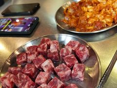 雪花牛肉粒-马路牙子烧烤音乐酒馆(望京店)