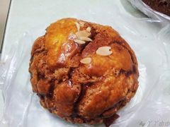 奶酥菠萝面包-85度C(生甜甜圈研究工坊·上海平凉店)
