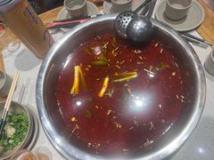 -肖肖酸萝卜鱼火锅(总店)