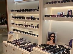 -J-Optical佳视明眼镜·蔡司视觉(青岛金茂览秀城店)