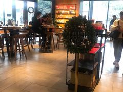 -星巴克臻选(莘庄仲盛店)
