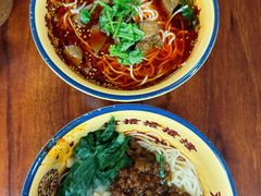 -二娃邓板凳面(解放碑店)