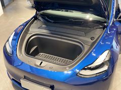 -TESLA 特斯拉(上海太古汇体验店)