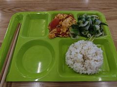 -同济大学本部学苑饮食广场