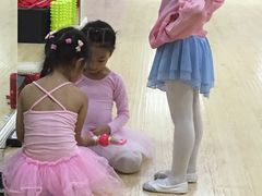 -雅米拉艺术中心(少儿舞蹈培训)