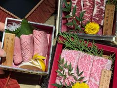 -山川小町·极番烧肉(新地假日广场店)
