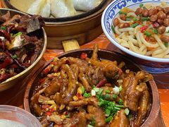 糯叽叽香辣鸡爪-乐乐大排档·30年老字号(浙江路店)