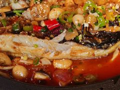 -鸣记脆皮烤鱼·海鲜烤鱼(三八广场店)