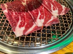极品牛肋条-唯成•韩国炭火烤肉 유성고기
