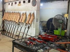 -黄记四更烤乳猪店