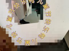 -STUART WEITZMAN(静安嘉里中心店)
