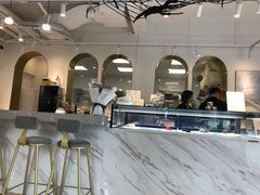 -Fridi Patisserie Cafe