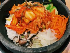 辣白菜五花肉石锅拌饭-正一味石锅拌饭(望京新世界店)