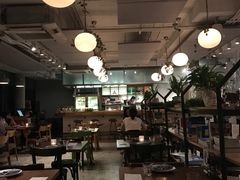 -ROAST coffee & eatery