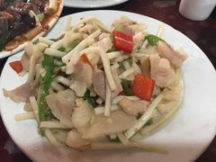 五味腌肉炒竹笋-苍洱春饭店