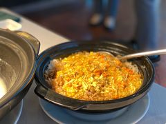 蟹黄煲仔饭-屋里厢上海菜馆