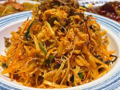 -巧克力渔家.小船海鲜胶东菜(万平口店)