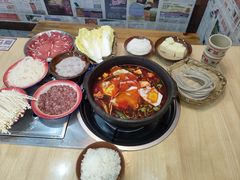 -钱摊摊安顺夺夺粉火锅(宏大广场店)