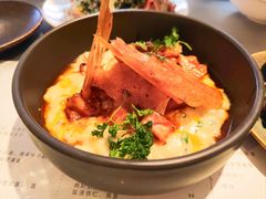 水波蛋配奶油菠菜和蘑菇-Ocean's Table 欧舍