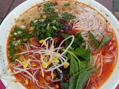 酱香牛肉细米线-啊墨江牛烂烀米线
