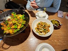 -聚鑫朋酸菜肥肠(文艺路口店)