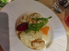 凤梨虾球-穹六人间 people 6(岳阳路店)