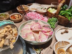 -蘑界·野生菌火锅(深业上城店)