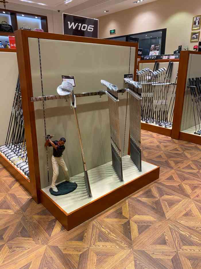 honma(嘉铭中心直营专卖店)-"团结湖这边一家售卖高尔夫用品的知名