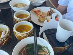 -怡豪大饭店·银顶旋转餐厅
