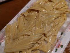 豆黄金天然鲜腐竹-清真·老门框爆肚涮肉·中华老字号(丰管路店)