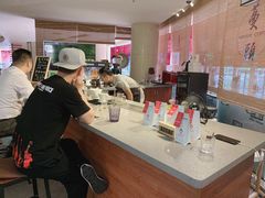 -优咖里里音乐咖啡吧