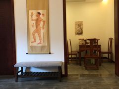 -灸春堂·艾灸·痛症·整脊连锁(之江银泰店)