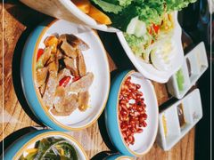 -明洞阿姨·韩式酱蟹烤肉·创意料理(三元桥店)