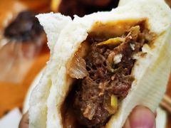 牛肉大葱包子-李小老烧饼(常营民族家园店)