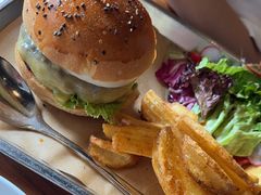 招牌牛肉汉堡-UPPER KITCHEN(延安路店)