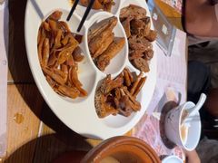 -黄泥岗·地道湖北菜(奥特莱斯店)