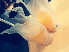 鲜橙汁&nbsp;&nbsp;鲜芒果汁-阿香米线(中原万达店)