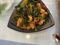 -马尔龙新疆饭店·清真(瑞景店)