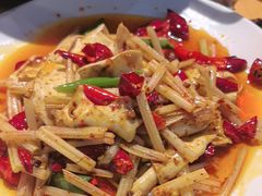 -大众跷脚牛肉馆·非遗传承单位(峨眉山店)