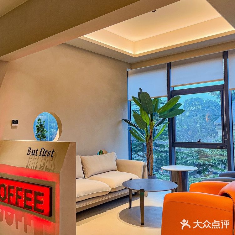 常州平价下午茶，极简风咖啡馆☕️ .