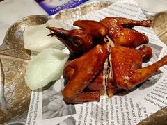 蝴蝶里招牌乳鸽-蝴蝶里·粤菜·点心(龙湖天街&滨江店)