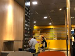 大堂-麦当劳(萧山国际机场T3航站楼店)